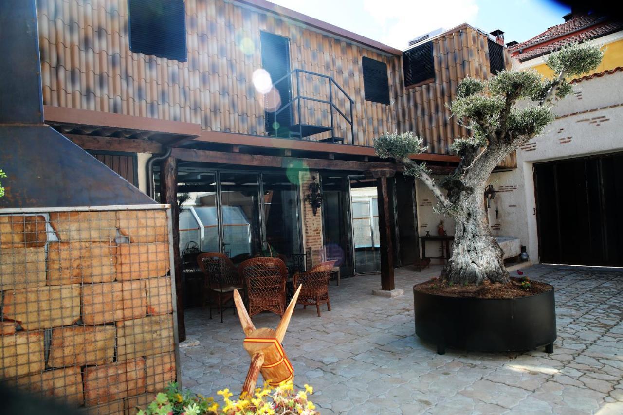 בית הארחה Nava del Rey 	Casa Ruina מראה חיצוני תמונה